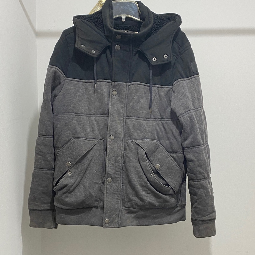 Hollister Men's Black and Gray Puffer Jacket